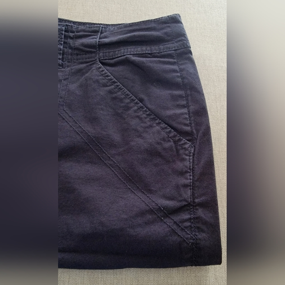 Shorts - Picture 7 of 7